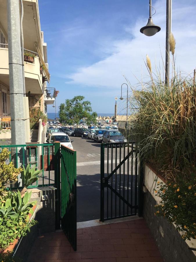 Da Alfio Apartment Acireale Bagian luar foto